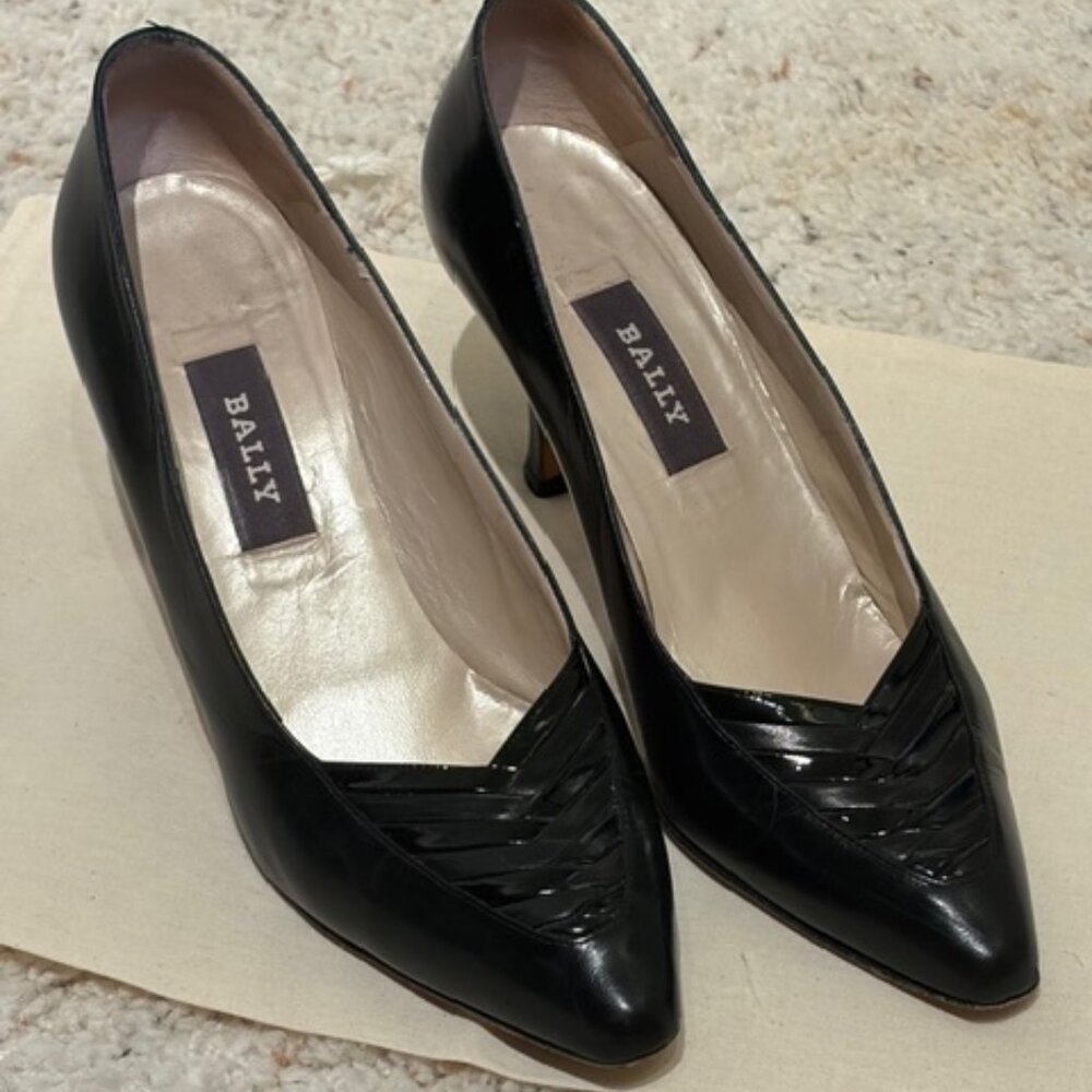 Vintage (1980s) Bally Black Leather Pumps